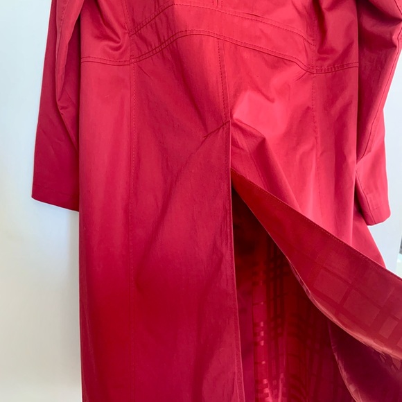 Burberry Red Trench Coat with Monochromatic Red Plaid Lining ❤️ - Picture 9 of 9